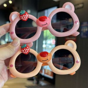 Bear shaped sunglass set for children